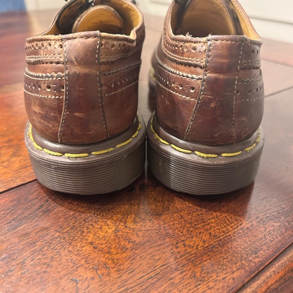 VTG Dr. Martens Brown Wingtip Oxford 3989/59 Made in England Burgundy M8/W10